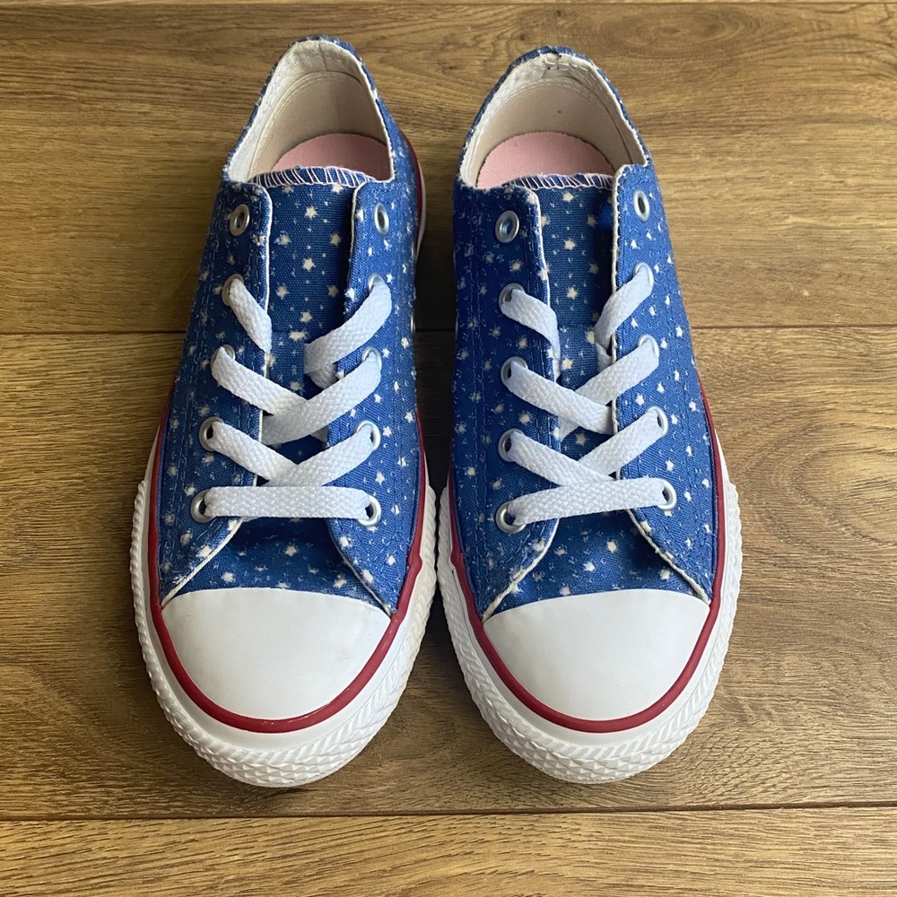 Kids Converse- NEW Blue stars